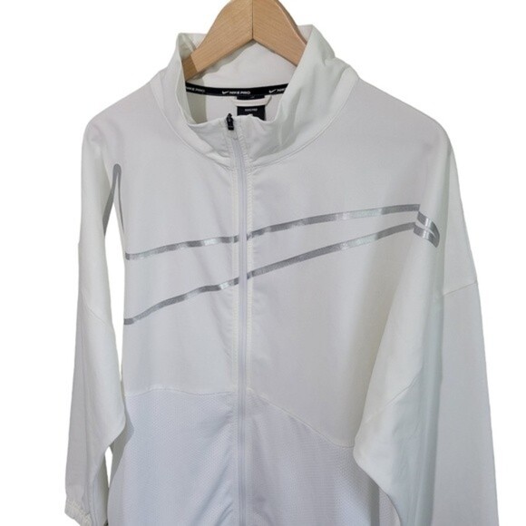 NWT Nike Pro Woven Graphic Sweatshirt - Picture 3 of 7